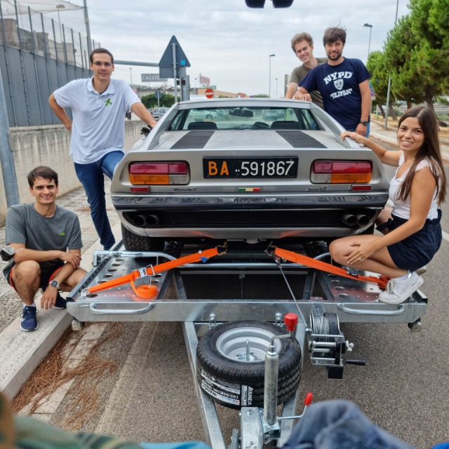 Una Maserati Merak, cinque ragazzi e duemila chilometri