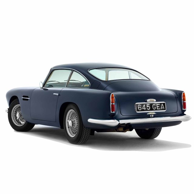 Aston Martin DB4: stile italiano