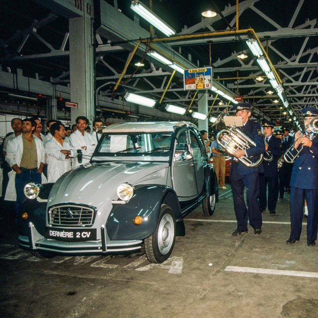 27 luglio 1990: addio Citroën 2 CV