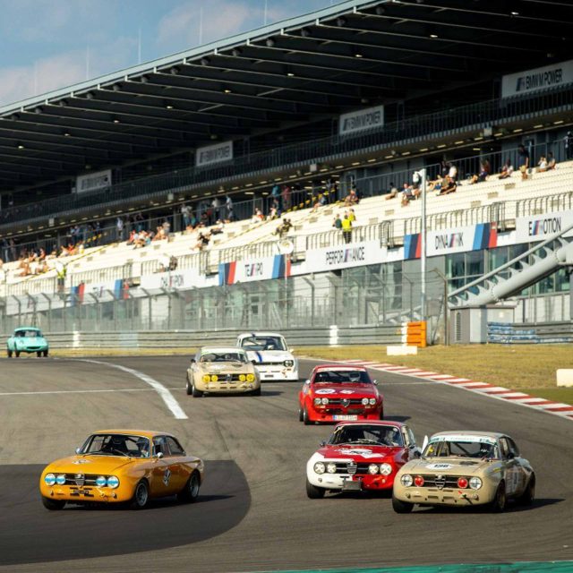 Ferragosto al Nürburgring: in vacanza tra le auto storiche