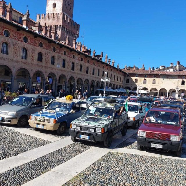 Fiat Panda: i primi... 42 anni