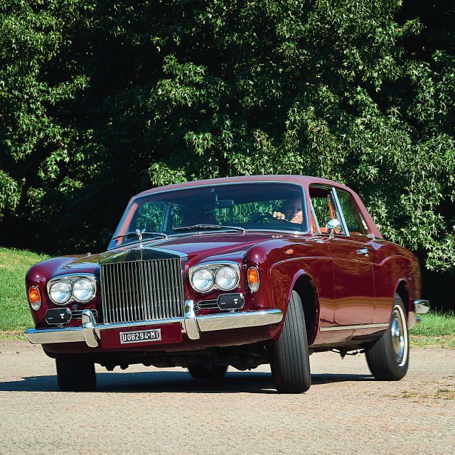 Rolls-Royce Corniche Two Door Saloon: alta sartoria britannica