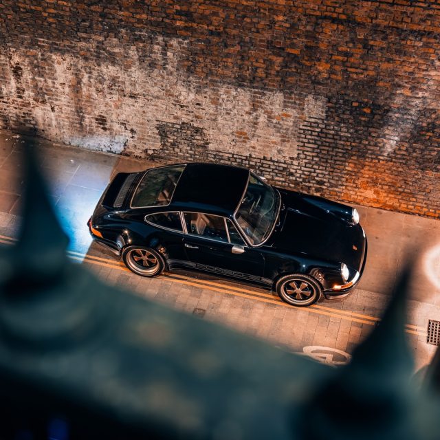 ITA001 by Theon Design: restmod 911 al sapore di carbonio