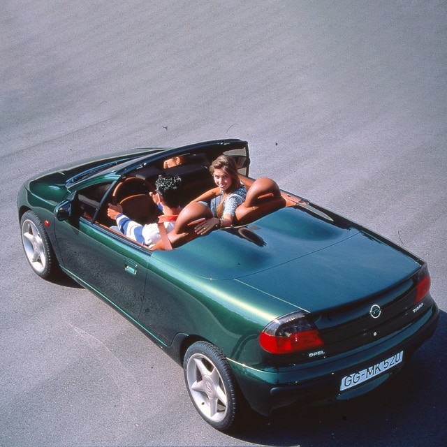 Opel Tigra: 30 anni fa il debutto con tre prototipi