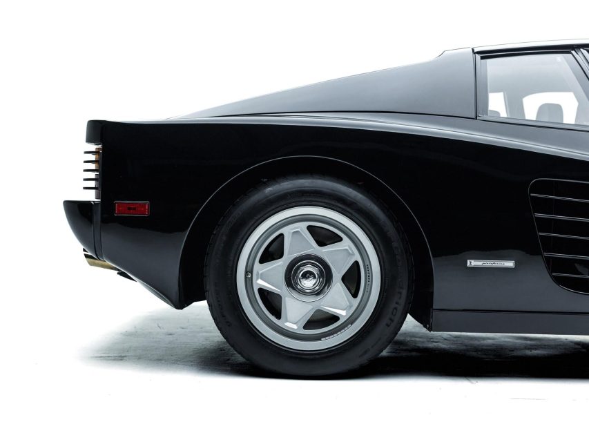 Un tris di Testarossa (nere) all’asta