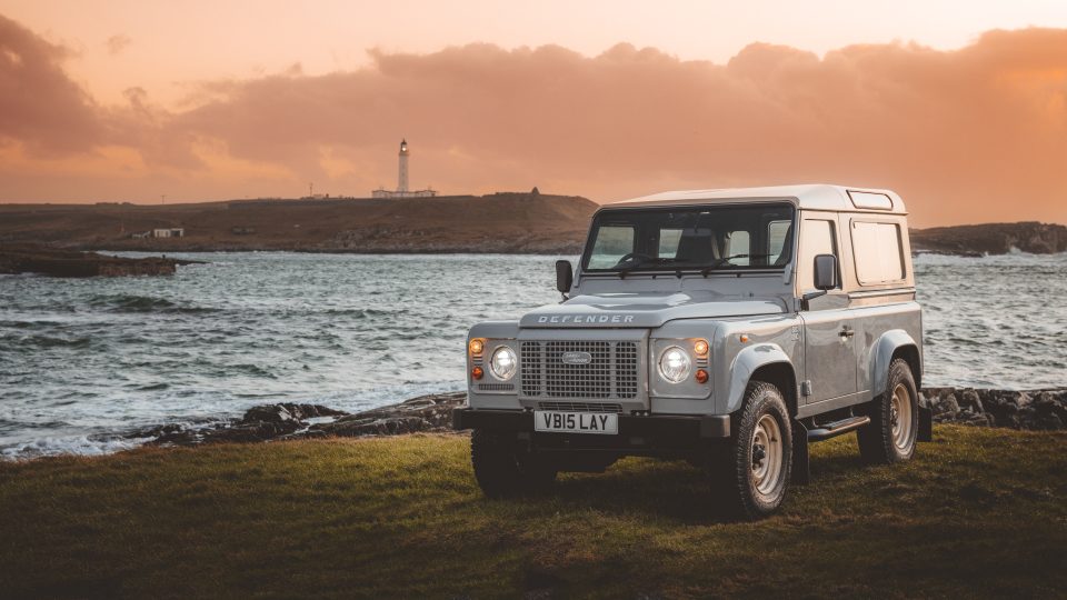 Land Rover Classic Defender Works V8 Islay Edition, un classico moderno