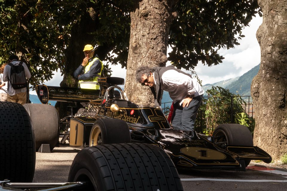 FuoriConcorso: le auto da gara sotto la Regina Elisabetta