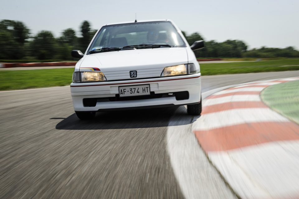 Piccole bombe francesi: Peugeot 106 Rallye, la semplicità paga