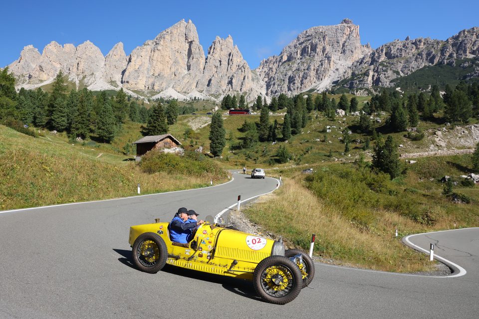 Stella Alpina, le auto storiche tornano sulle Dolomiti