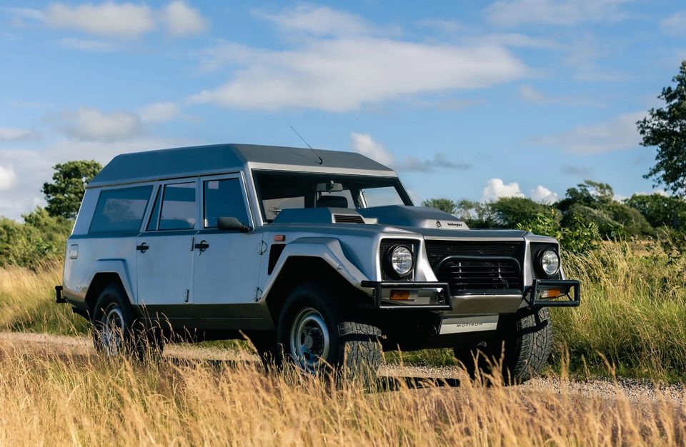 All’asta la Lamborghini LM002 station realizzata per il Sultano del Brunei
