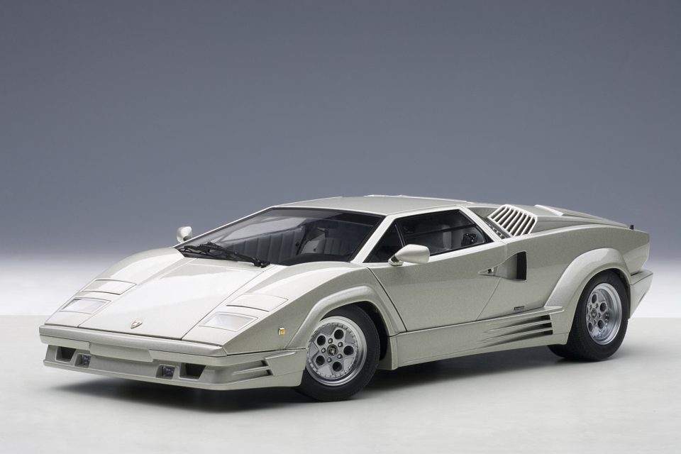Modellismo: Lamborghini Countach 25th Anniversary, bella e difficile da trovare