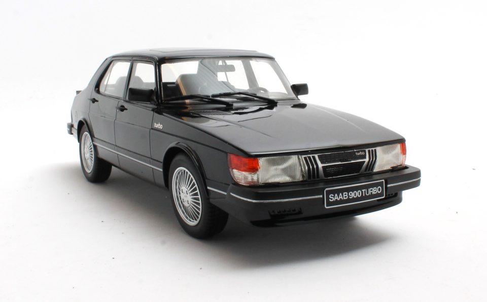 Modellismo: Saab 900 Turbo 4 porte (1983), sportiva da famiglia