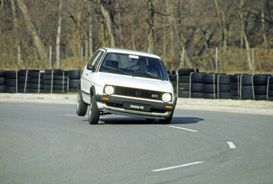 Piccole bombe tedesche: Volkswagen Golf GTI mk2, evoluzione ragionata