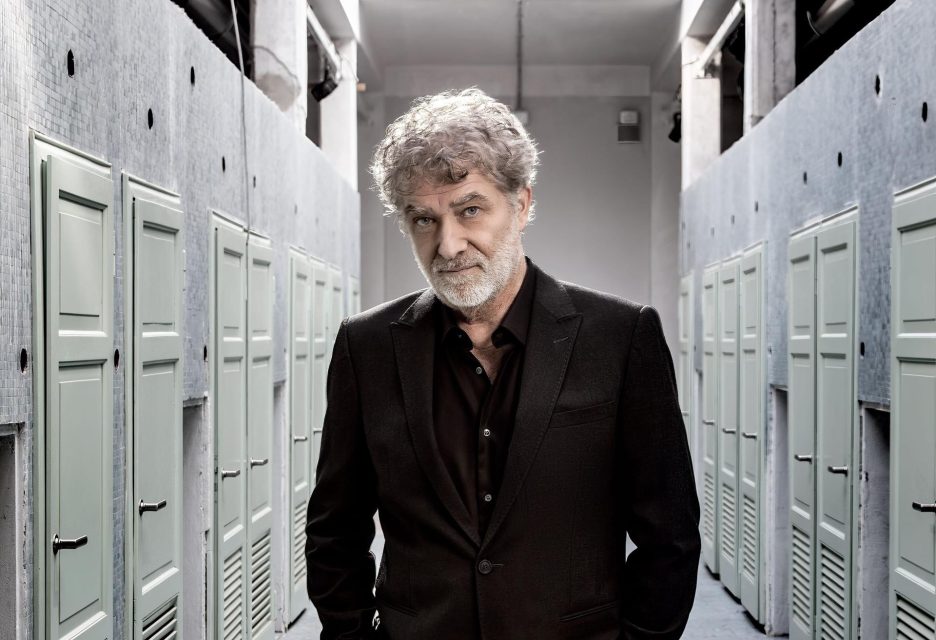 La 1000 Miglia a teatro con Gioele Dix