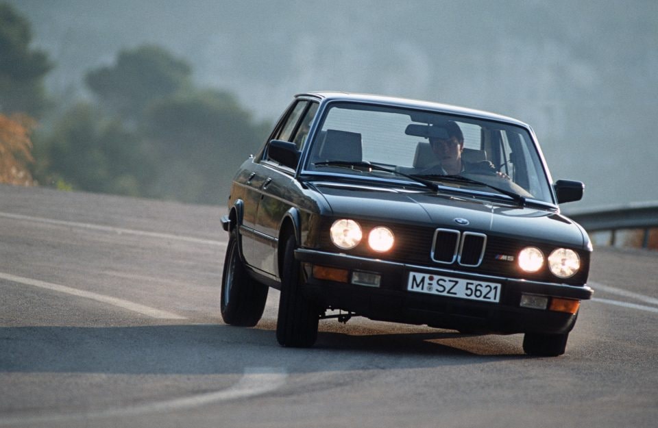 BMW M5 E28: la storia inizia da qui