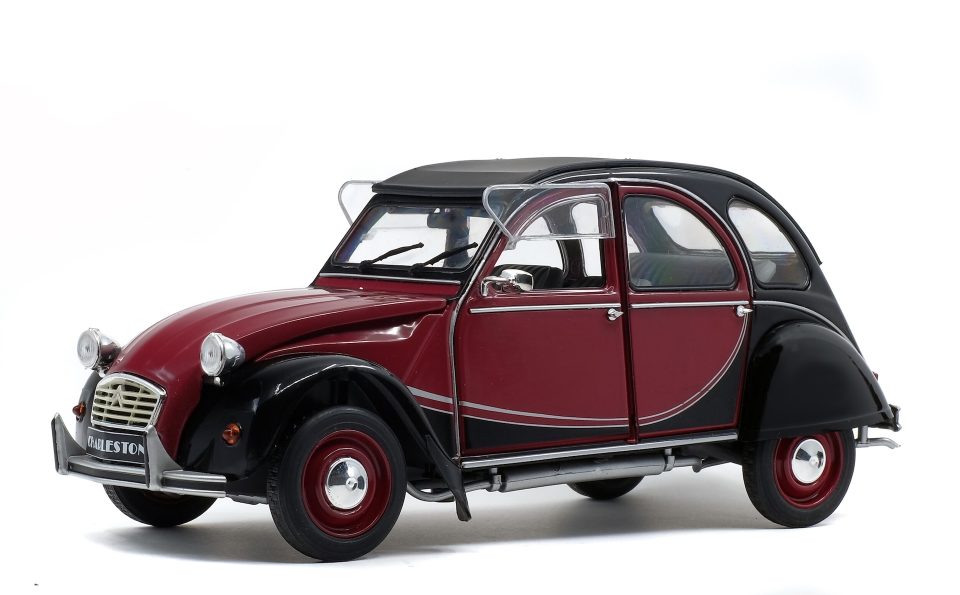 Citroën 2 CV6 Charleston, gioiosa bicolore