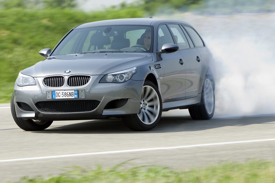 BMW M5 Touring E61: familiare da urlo