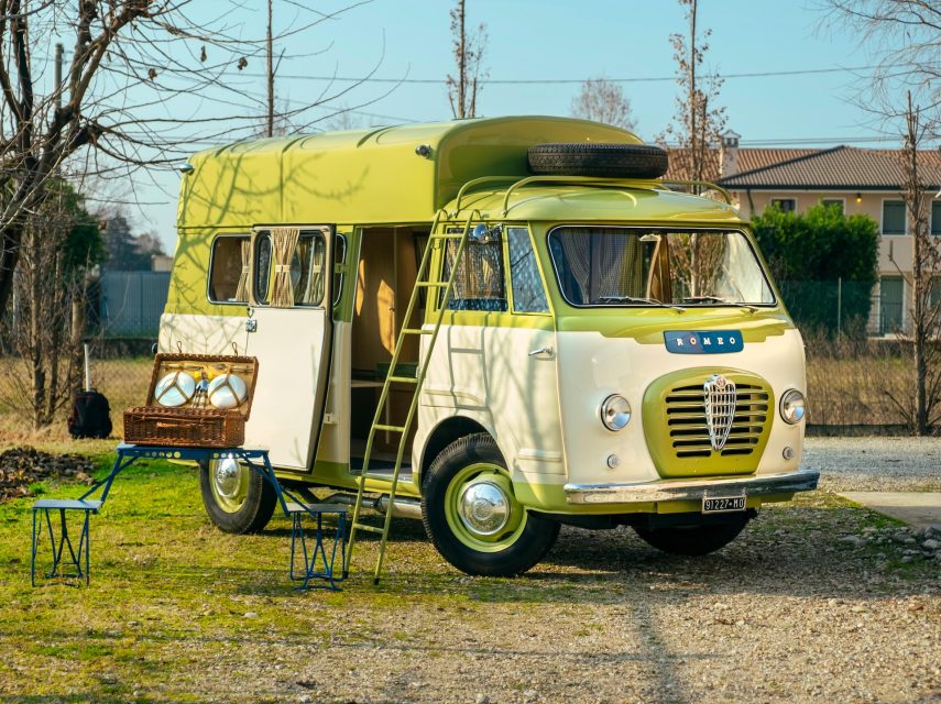 Venduto all'asta un camper Alfa Romeo del 1955