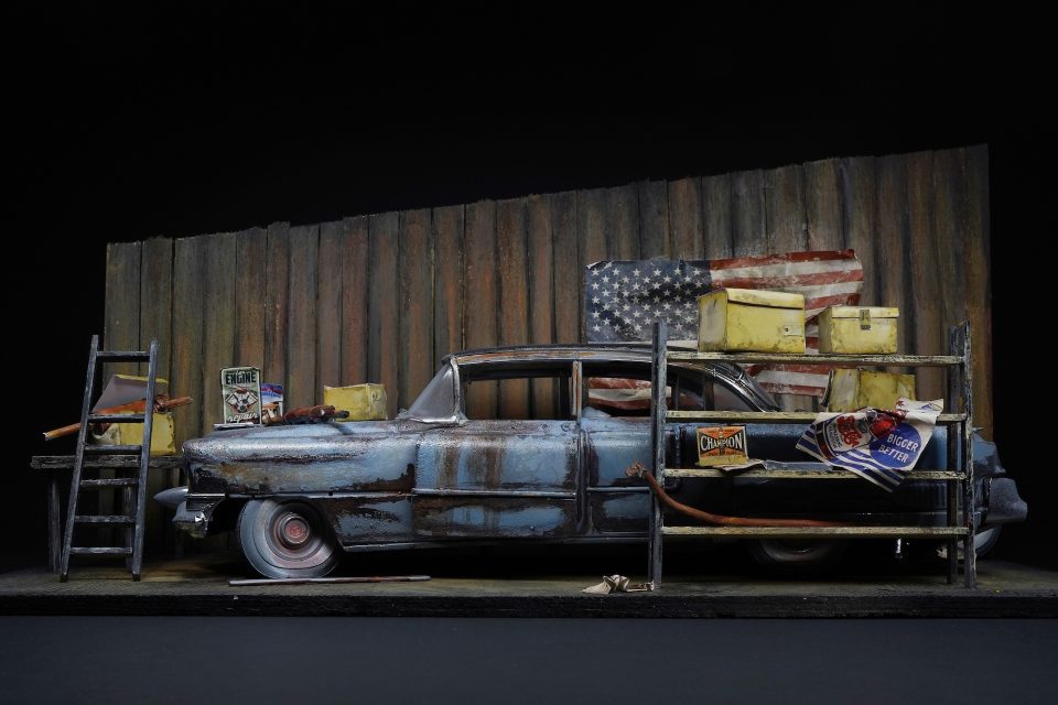 La Cadillac di Elvis anima un diorama