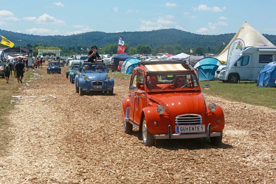 In Slovenia il 25° Raduno Mondiale delle Citroën 2 CV