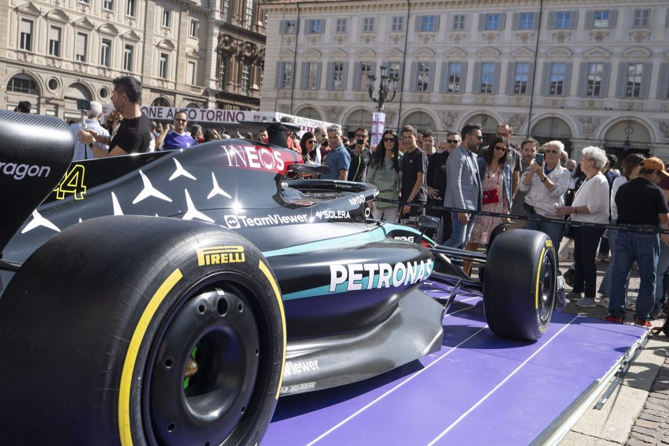 Petronas al Salone di Torino con 113 Fiat 500