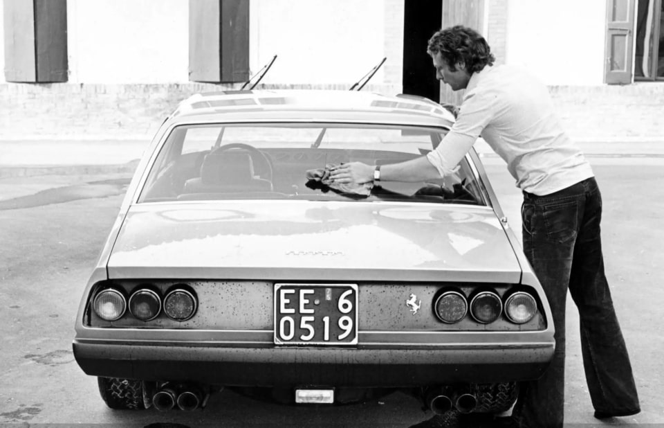 All’asta la Ferrari 365 GT4 2+2 appartenuta a Niki Lauda