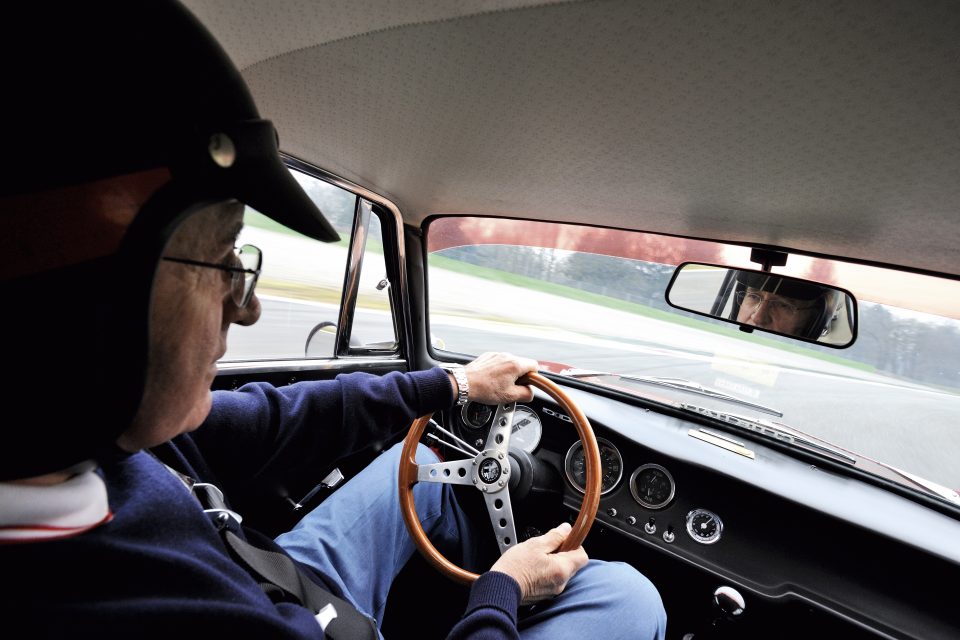 Addio ad Andrea de Adamich, pilota e conduttore tivù