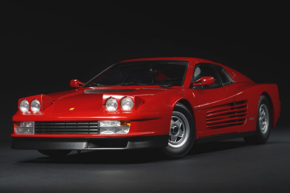 Ferrari Testarossa, scolpita negli anni 80