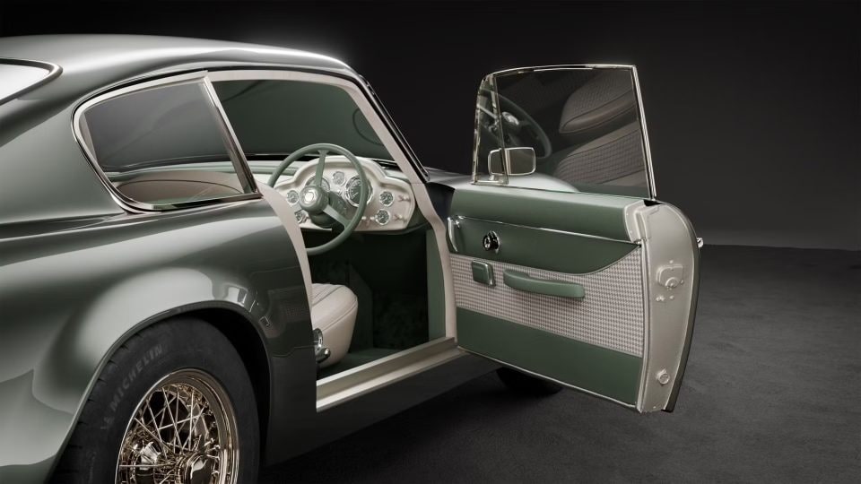 Le due facce restomod dell'Aston Martin DB6
