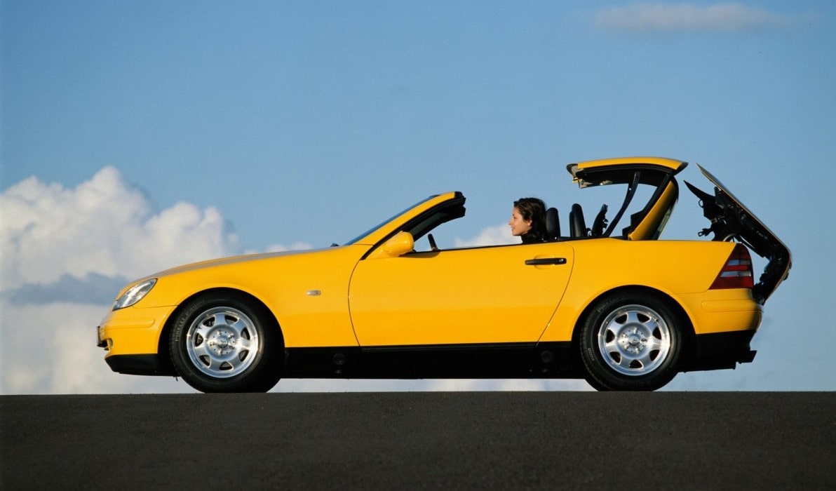Mercedes SLK: 30 anni della spider con tetto rigido