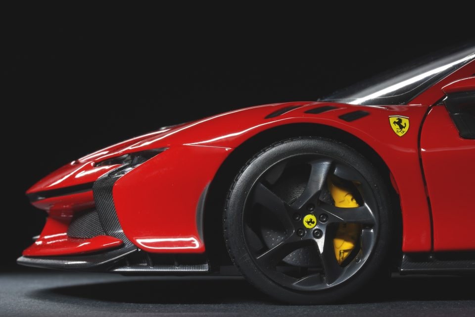 Ferrari SF90 XX Stradale, il rosso prende forma