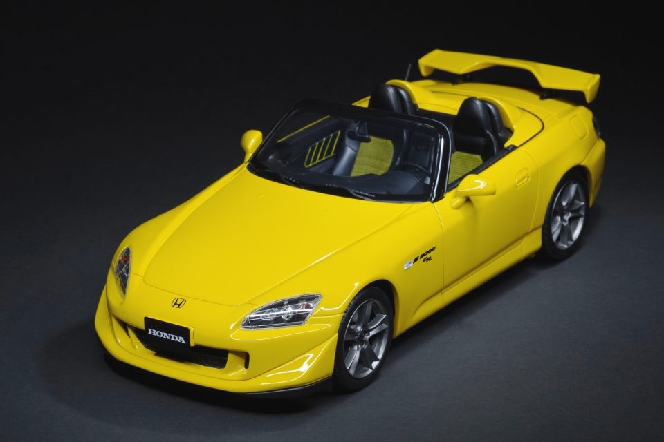 Honda S2000 CR, assetto racing e dettagli curati