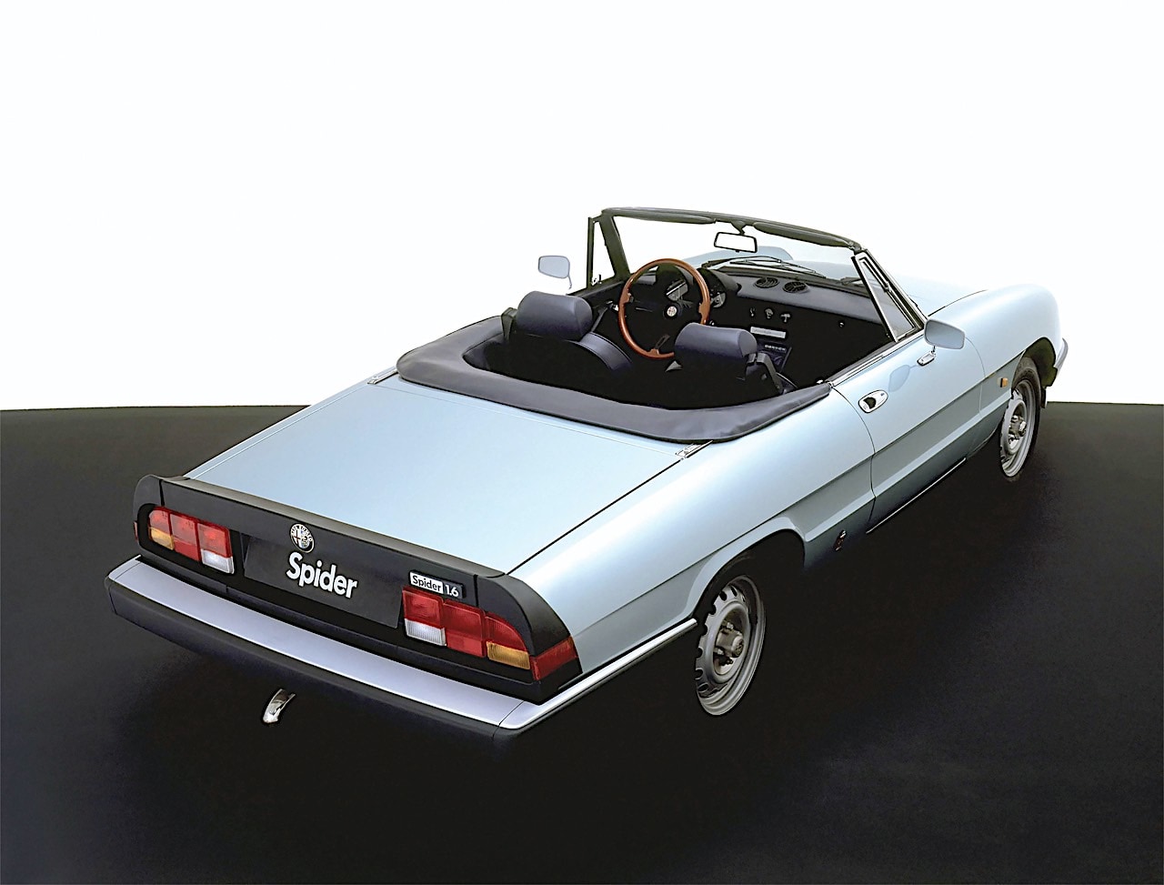 Alfa Romeo 939 Spider Wasserdichte Vollgarage