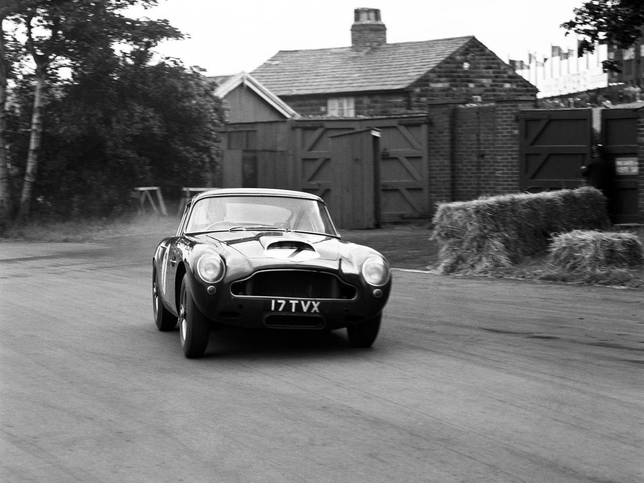 Torna anche l’Aston Martin DB4 GT con una Continuation Series - Immagine #1