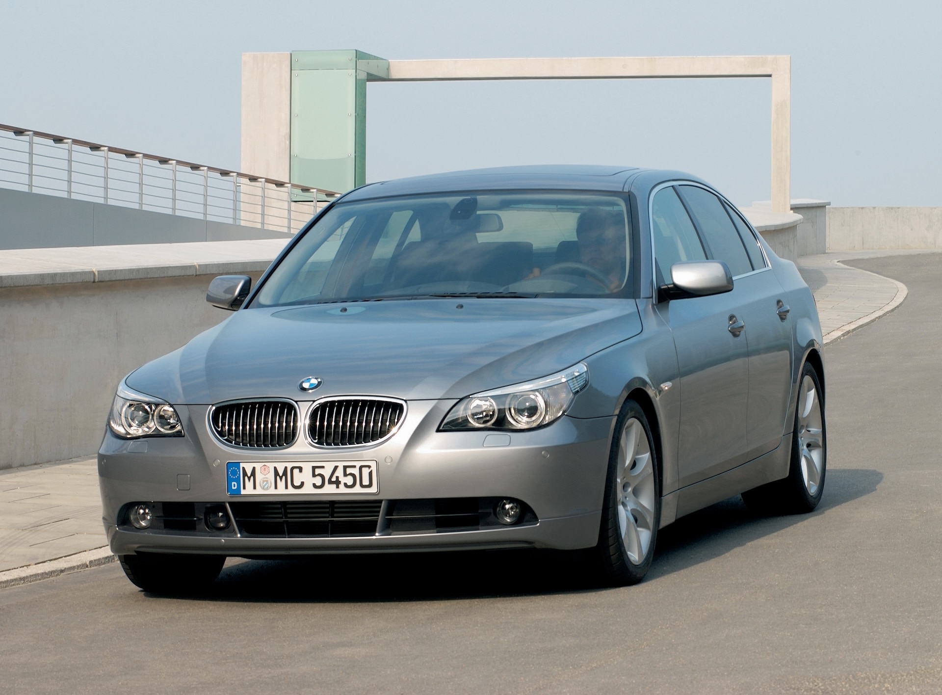 BMW 550i E60: tanta sostanza per un look anticonformista - Ruoteclassiche