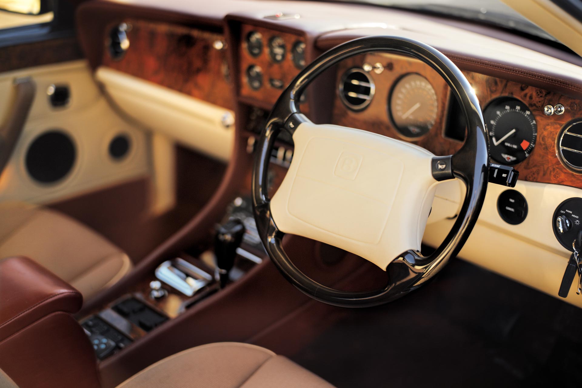 2019 fuori concorso bentley 29