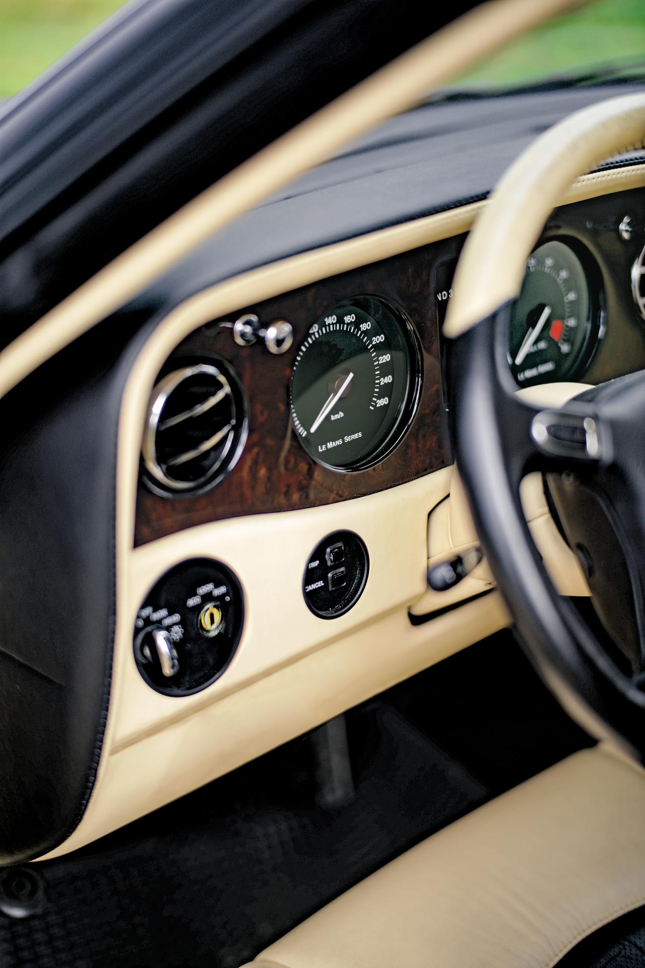 2019 fuori concorso bentley 5