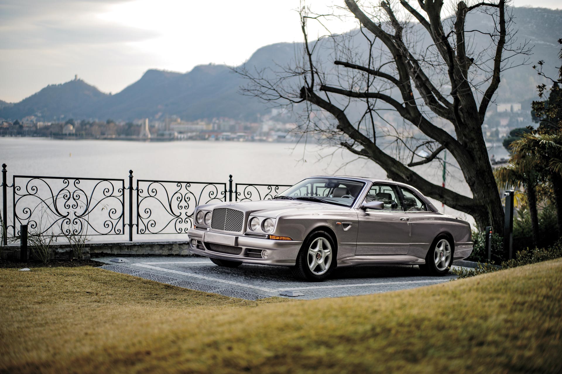 2019 fuori concorso bentley 54