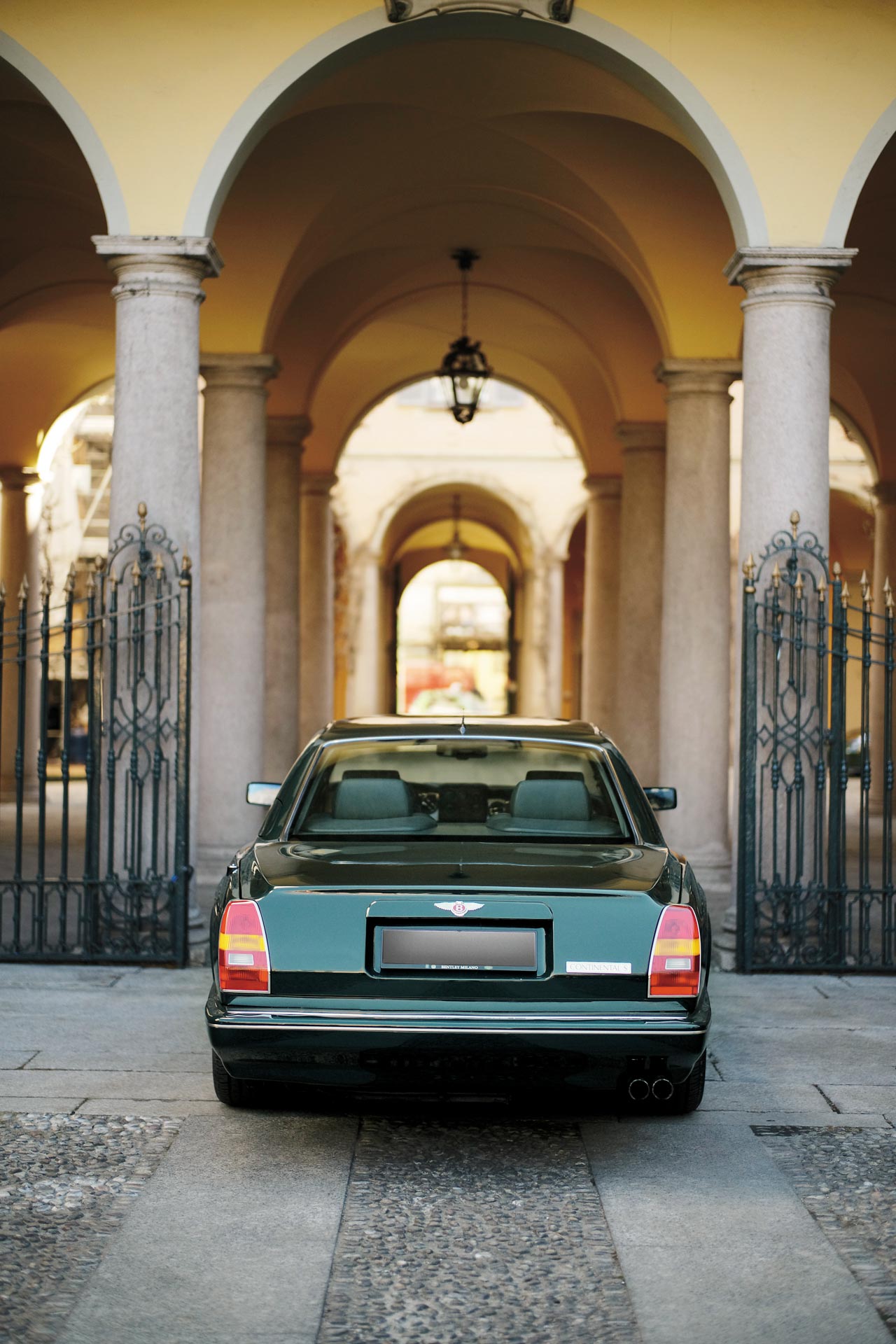 2019 fuori concorso bentley 63