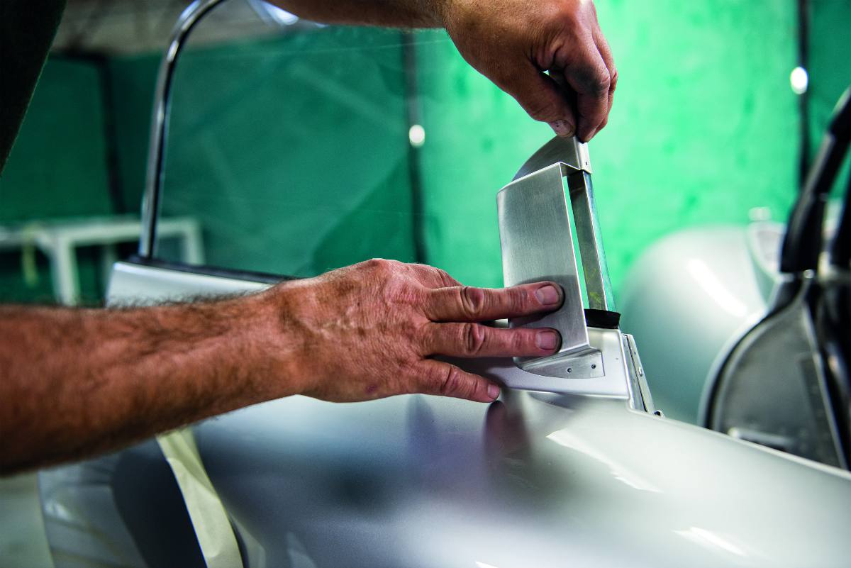 Jaguar apre a tutti il proprio centro Heritage - Immagine #3