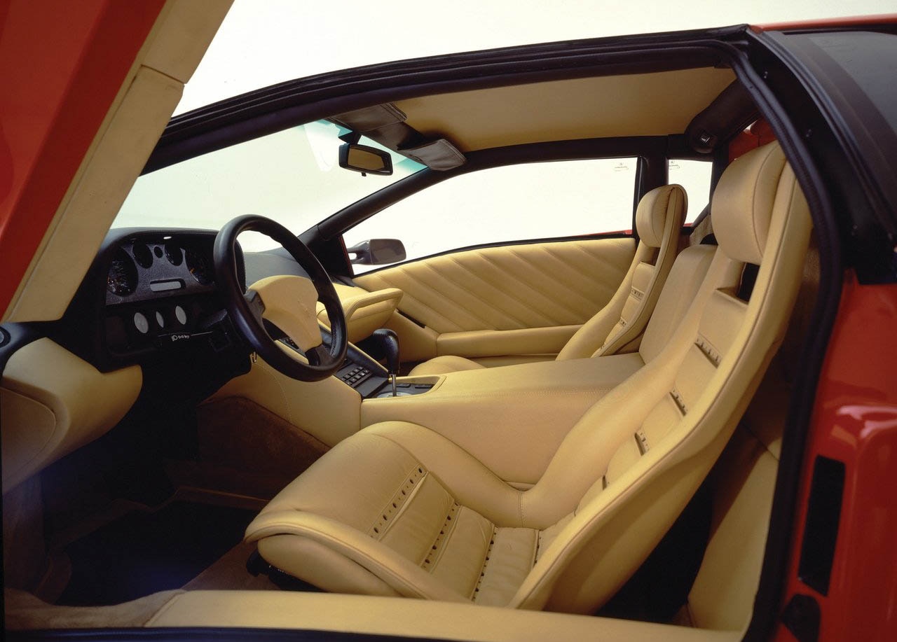 Lamborghini diablo interior