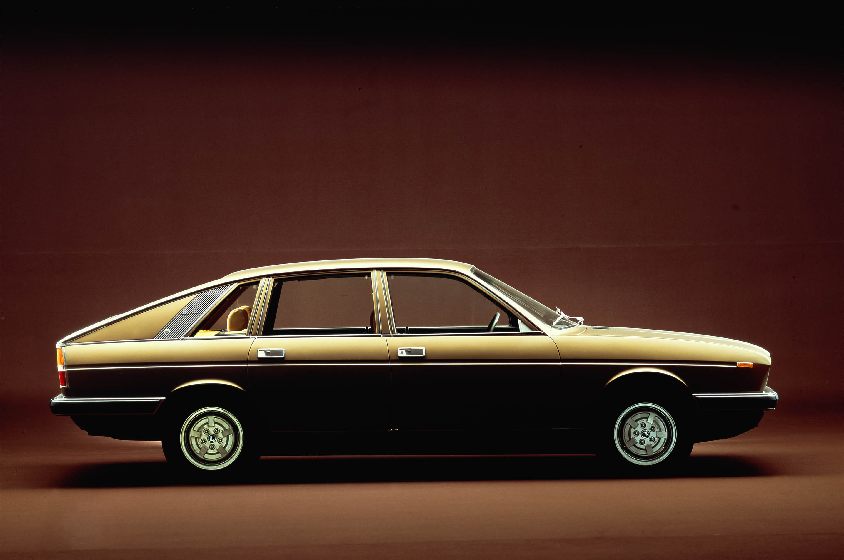Risultati immagini per Lancia gamma