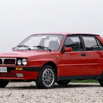 Sempre ricercatissima anche la Lancia Delta Integrale .