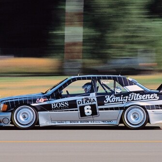 La prima vittoria nel DTM della Mercedes-Benz 190E 2.5-16 Evolution II  il 5 agosto 1990 a Diepholz.