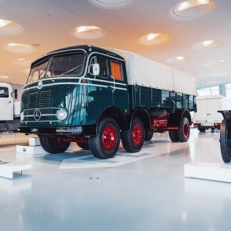 Mercedes-Benz LP 333 "Millipede"