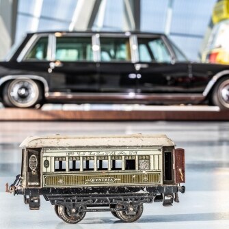 Pullman, il lusso dello spazio: dalle carrozze ferroviarie alle limousine