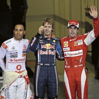 Lewis Hamilton (Mclaren-Mercedes) - Sebastian Vettel (Red Bull-Renault) vincitore - Fernando Alonso (Ferrari) al G.P. di Abu Dhabi 2010