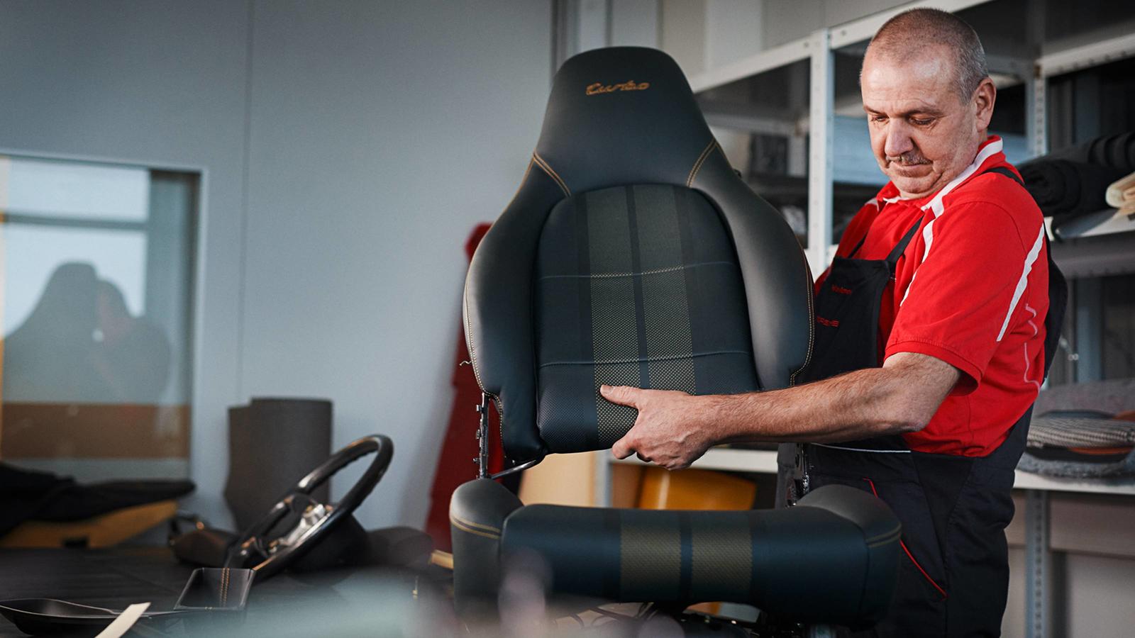 Porsche 996: La Prima 911 Raffreddata Ad Acqua | Robb Report - Foto 5