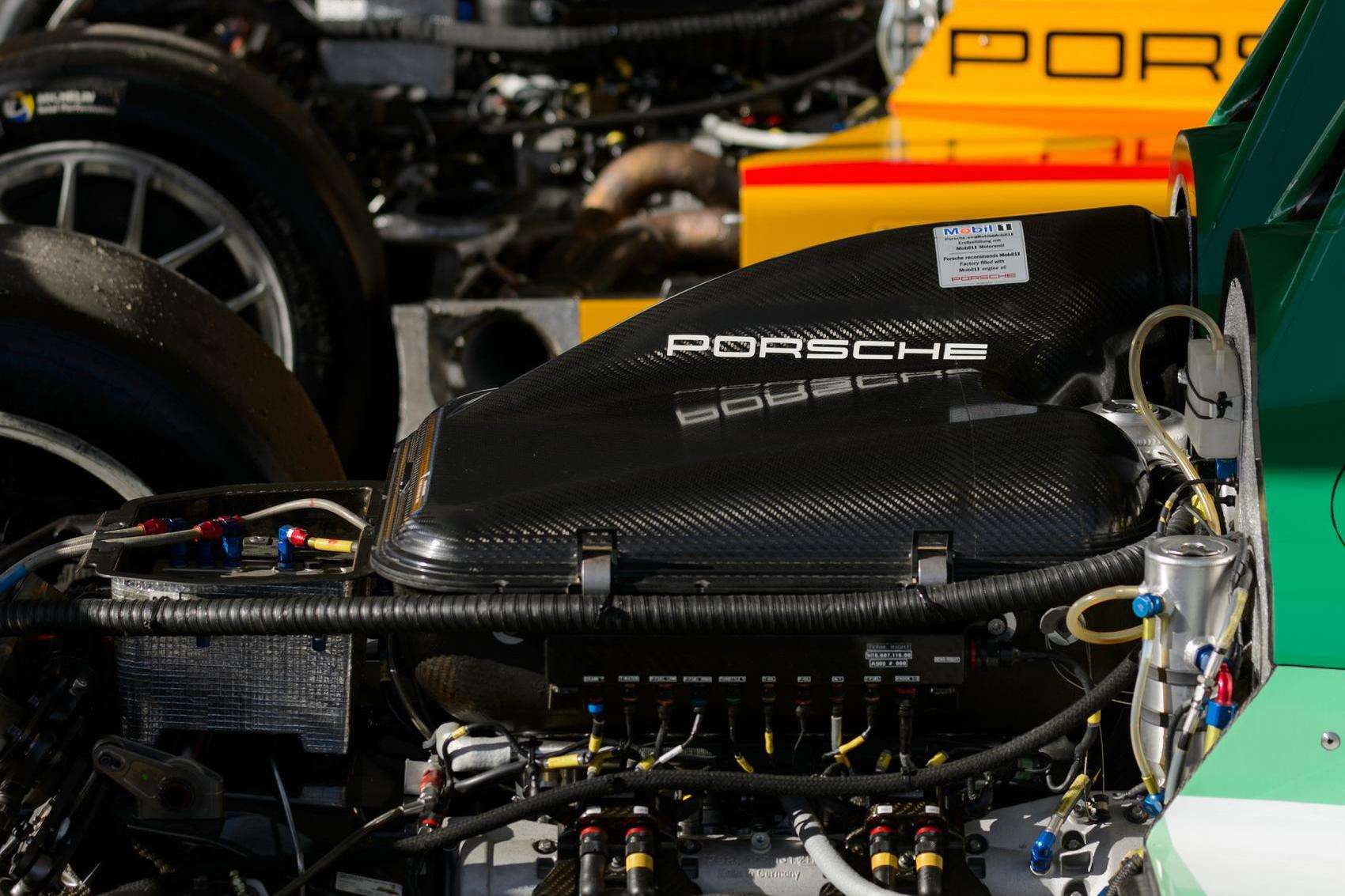 Rennsport Reunion, a Laguna Seca la festa Porsche - Immagine #24