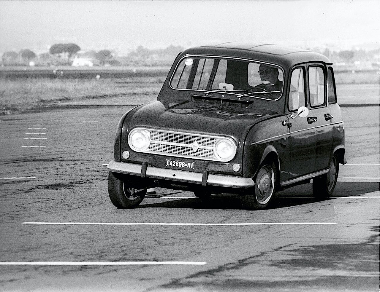 Renault 4l export